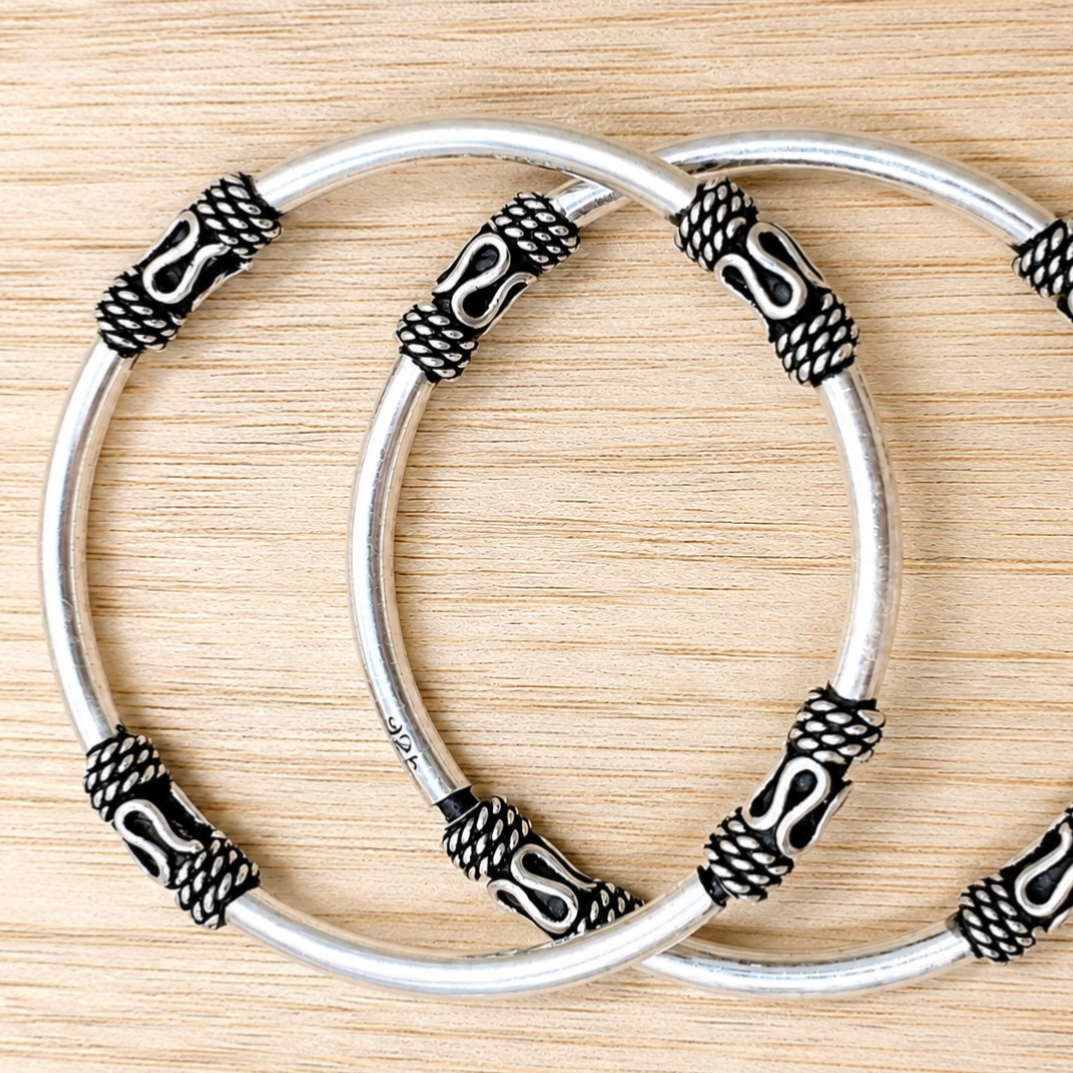 Vintage-inspired Sterling Silver Toddler Bangle Set (Pair)
